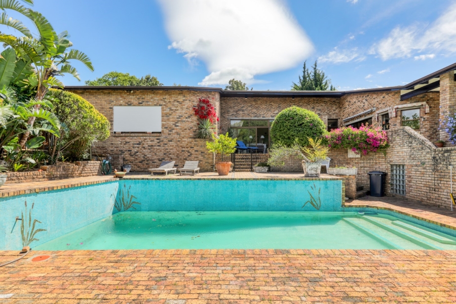 5 Bedroom Property for Sale in Constantia Western Cape